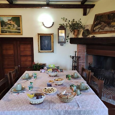 Bed And Breakfast Monticelli Capranica Bagian luar foto